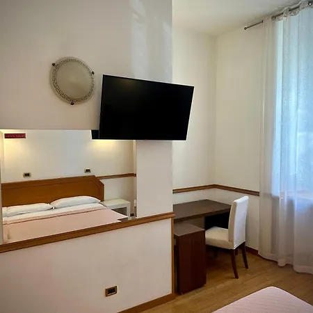 Green Hotel