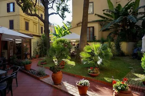 Green Hotel מלון 2*
