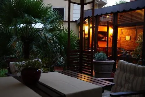 מלון Green Hotel