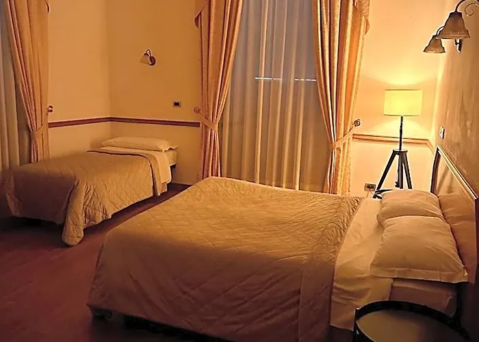 Green Hotel 2* רומא